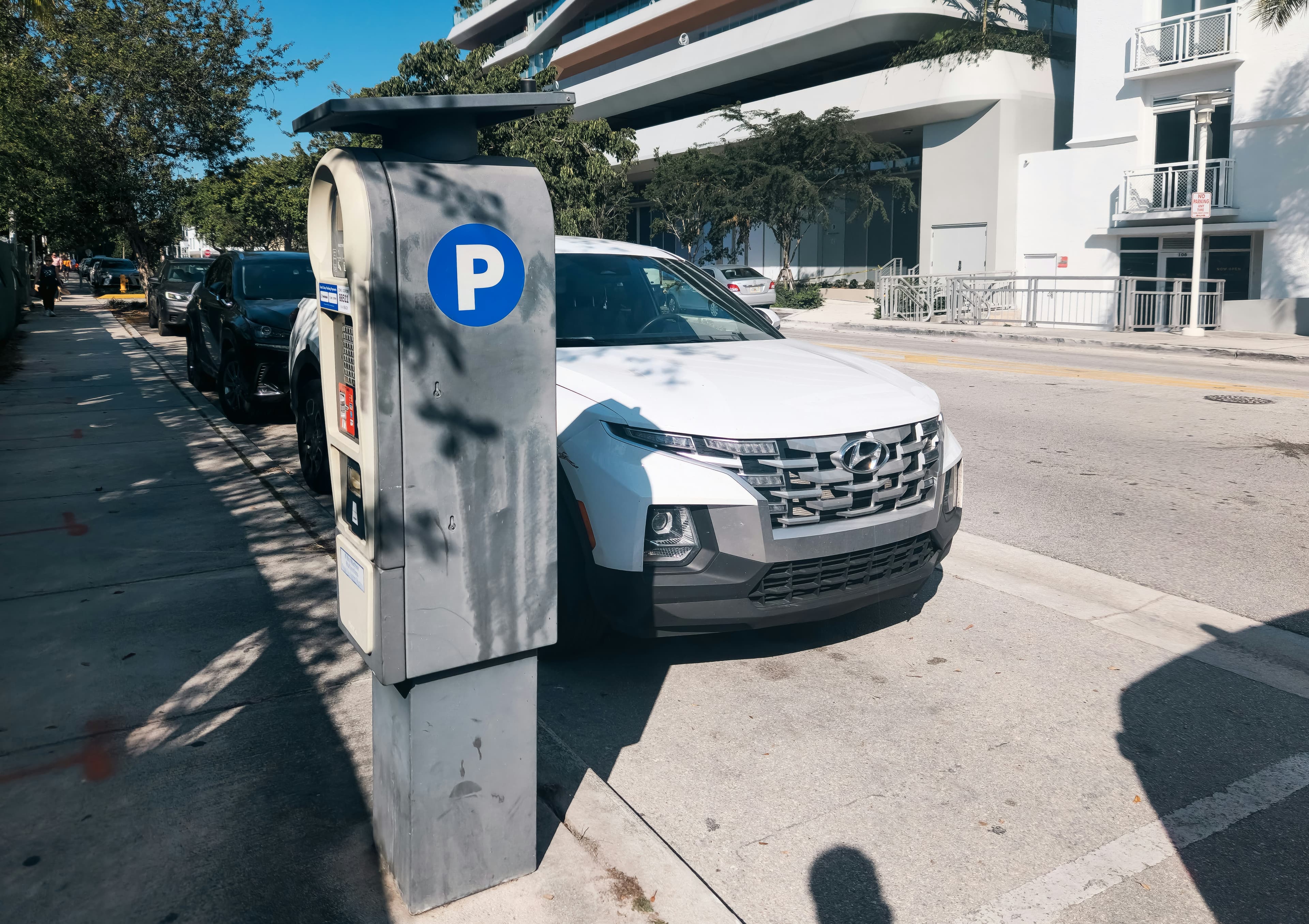 駐車場・自販機